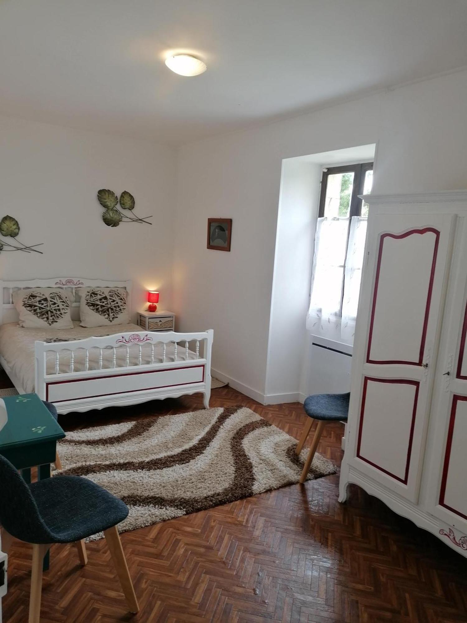 Gite 4 Pers, Jacuzzi, Piscine, Proche Futuroscope, Calme Et Nature A La Roche Posay לה רוש-פוזה מראה חיצוני תמונה
